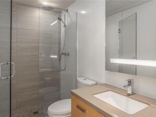 1601-83 Saghalie Rd, Victoria, BC - Indoor Photo Showing Bathroom