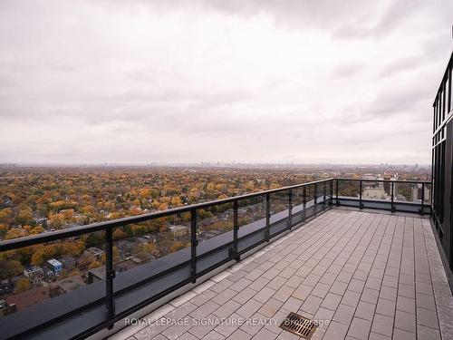 3402-18 Erskine Ave, Toronto, ON - Outdoor With View