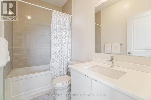 229 Huguenot Road, Oakville, ON - Indoor Photo Showing Bathroom