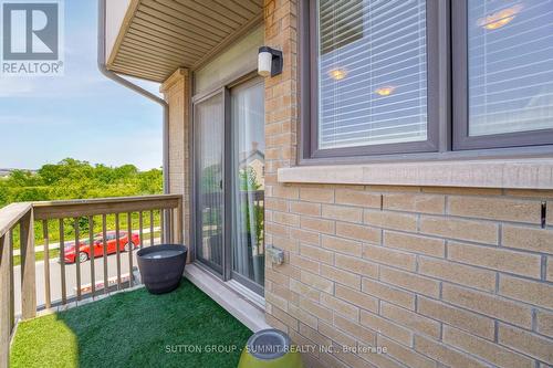 229 Huguenot Road, Oakville, ON - Outdoor With Deck Patio Veranda With Exterior