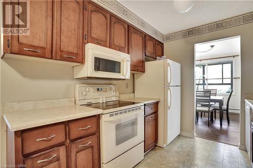 380 Champlain Boulevard Unit# 303, Cambridge, ON - Indoor Photo Showing Kitchen