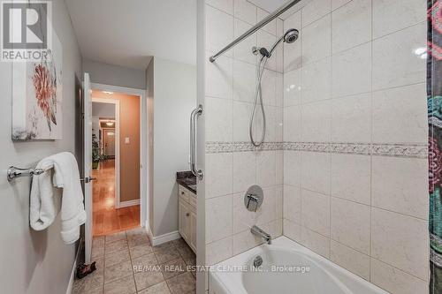 7568 Marden Road, Guelph/Eramosa, ON - Indoor Photo Showing Bathroom