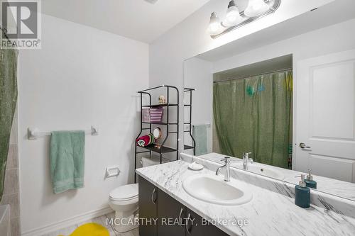 135 Seeley Avenue, Southgate, ON - Indoor Photo Showing Bathroom
