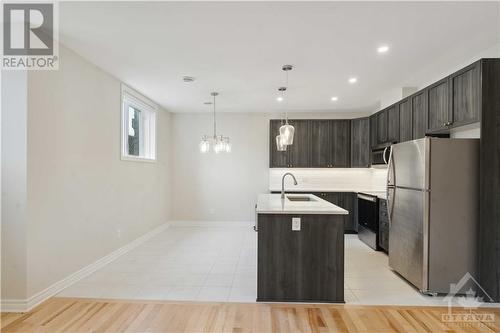 735 Dearborn Private Unit#D, Ottawa, ON - Indoor Photo Showing Kitchen
