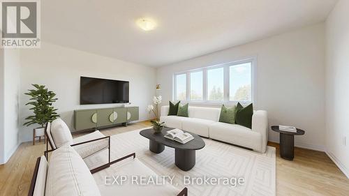 110 Belmont Drive, Clarington, ON - Indoor Photo Showing Living Room