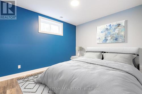 6 Oneida Crescent, Tiny, ON - Indoor Photo Showing Bedroom
