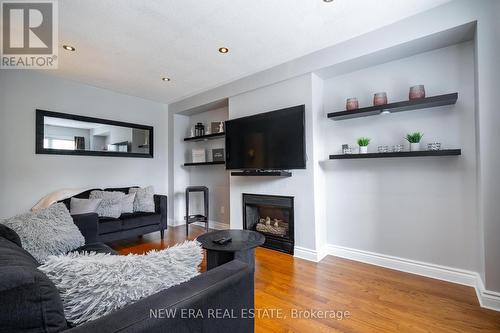 5380 Floral Hill Crescent, Mississauga, ON - Indoor Photo Showing Living Room With Fireplace