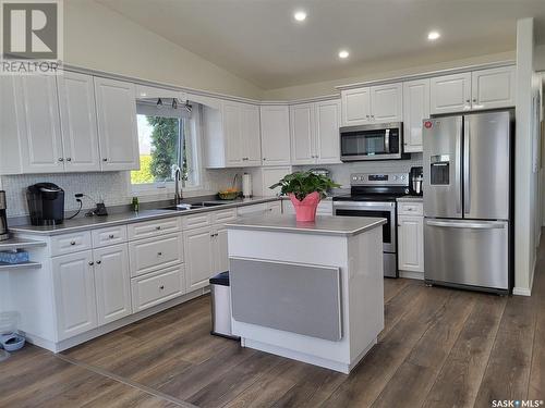 1309 Heidgerken Crescent, Humboldt, SK - Indoor Photo Showing Kitchen With Stainless Steel Kitchen