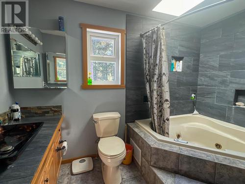 351 Daladon Place, Logan Lake, BC - Indoor Photo Showing Bathroom