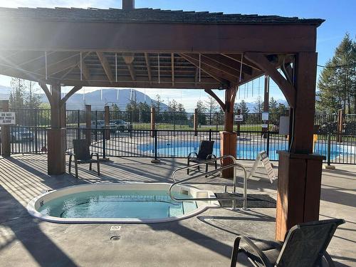 1214 - 7495 Columbia Avenue, Radium Hot Springs, BC - Outdoor With In Ground Pool