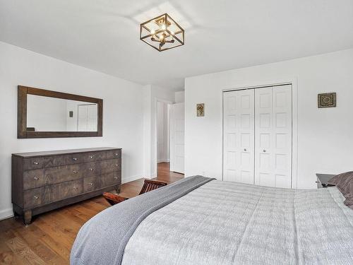 Master bedroom - 425 Rue Des Groseilliers, Otterburn Park, QC - Indoor Photo Showing Bedroom