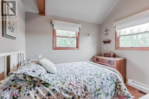 4669 Anderson Avenue, Ramara, ON - Indoor Photo Showing Bedroom