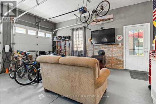 17 Sunset Drive, Cobourg, ON - Indoor Photo Showing Garage