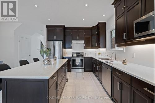 414 Rivertrail Avenue, Kitchener, ON - Indoor Photo Showing Kitchen With Upgraded Kitchen