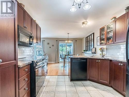 15 Savannah Ridge Drive, Brant, ON - Indoor Photo Showing Kitchen
