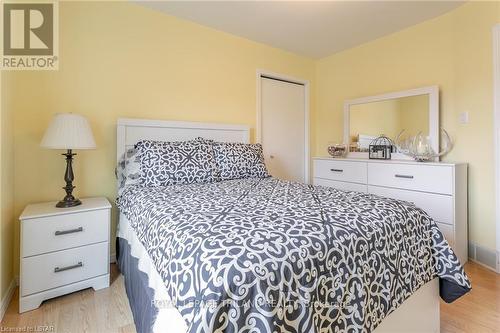45 Village Gate Crescent, Thames Centre, ON - Indoor Photo Showing Bedroom