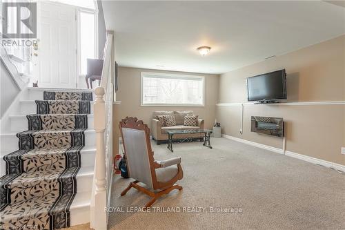 45 Village Gate Crescent, Thames Centre, ON - Indoor With Fireplace
