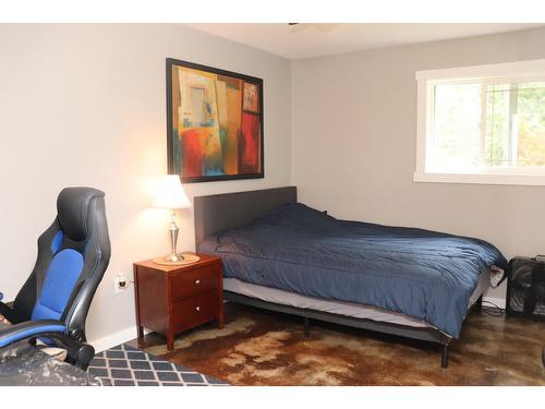 2053 Harris Road, Cranbrook, BC - Indoor Photo Showing Bedroom