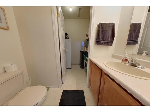 1 - 2504 12Th Street N, Cranbrook, BC - Indoor Photo Showing Bathroom