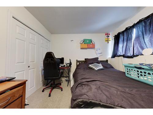 1 - 2504 12Th Street N, Cranbrook, BC - Indoor Photo Showing Bedroom