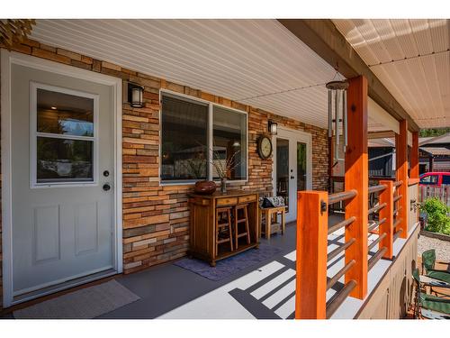 75 Walnut Avenue, Fruitvale, BC - Outdoor With Deck Patio Veranda With Exterior