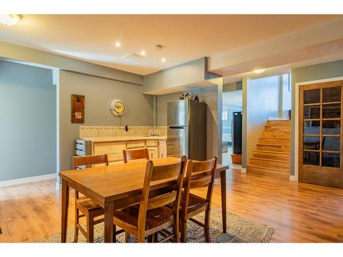 75 Walnut Avenue, Fruitvale, BC - Indoor Photo Showing Dining Room
