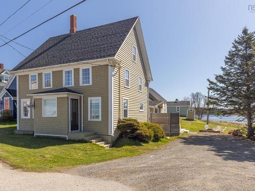 9080 Highway 1, Meteghan River, NS 