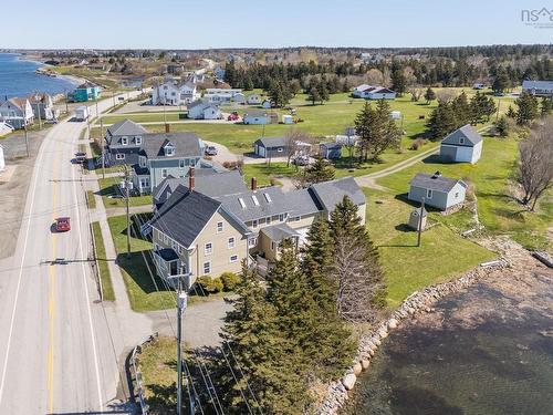 9080 Highway 1, Meteghan River, NS 