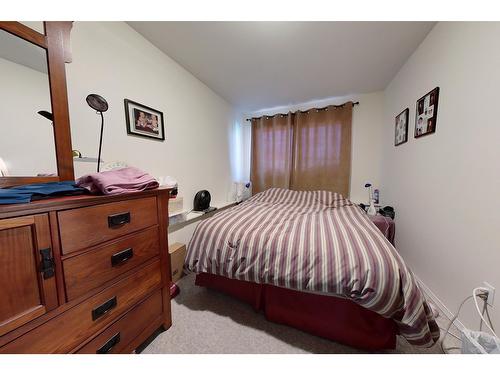 2 - 2504 12Th Street N, Cranbrook, BC - Indoor Photo Showing Bedroom