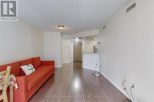 2312 - 1001 Bay Street, Toronto, ON - Indoor Photo Showing Other Room