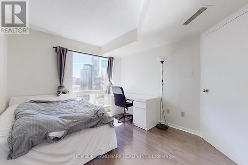 2312 - 1001 Bay Street, Toronto, ON - Indoor Photo Showing Bedroom