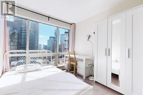 2312 - 1001 Bay Street, Toronto, ON - Indoor Photo Showing Bedroom