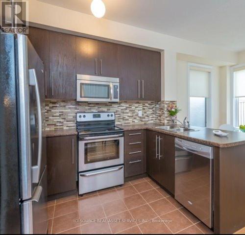 Upper - 20 Horton Street, Ajax, ON - Indoor Photo Showing Kitchen With Double Sink With Upgraded Kitchen