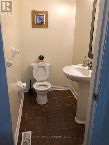 Upper - 20 Horton Street, Ajax, ON - Indoor Photo Showing Bathroom