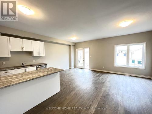 168 Broadway, Welland, ON - Indoor Photo Showing Kitchen With Double Sink