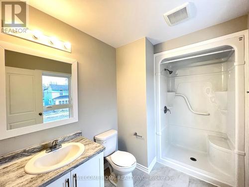 168 Broadway, Welland, ON - Indoor Photo Showing Bathroom
