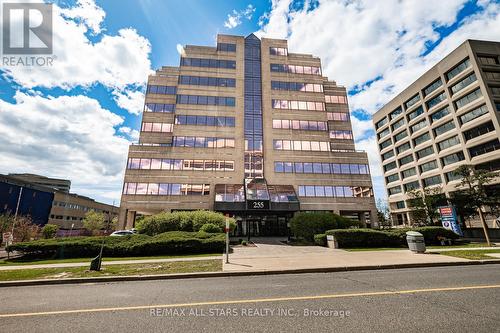 404 - 255 Duncan Mill Road, Toronto (St. Andrew-Windfields), ON 