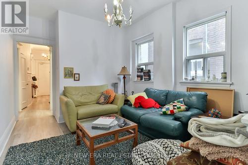 501 Palmerston Boulevard, Toronto, ON - Indoor Photo Showing Living Room