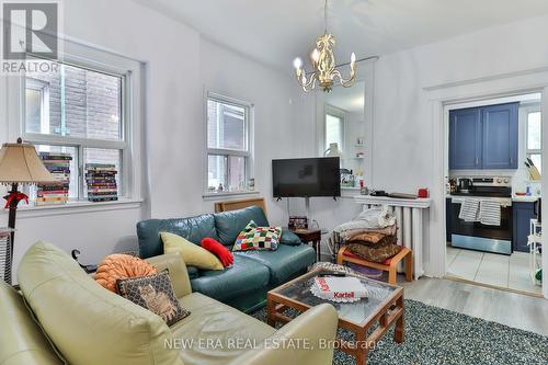 501 Palmerston Boulevard, Toronto, ON - Indoor Photo Showing Living Room
