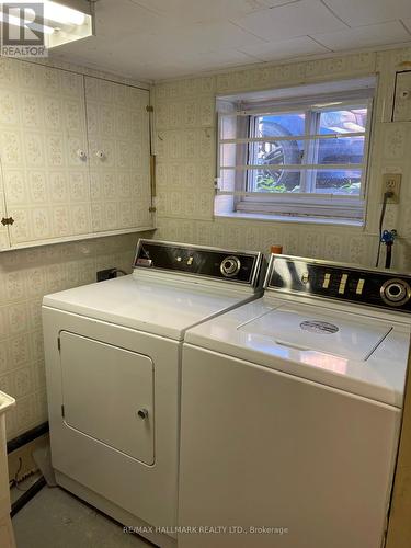 39 Joanith Drive, Toronto, ON - Indoor Photo Showing Laundry Room