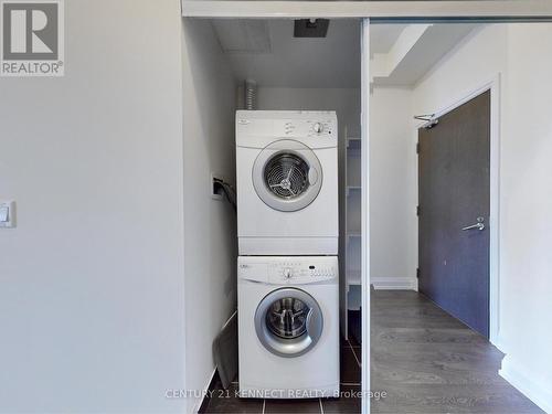 2311 - 7890 Bathurst Street W, Vaughan, ON - Indoor Photo Showing Laundry Room