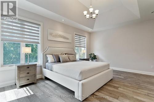 1648 Roslyn Avenue, Innisfil, ON - Indoor Photo Showing Bedroom