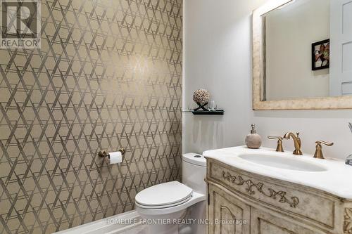 1648 Roslyn Avenue, Innisfil, ON - Indoor Photo Showing Bathroom