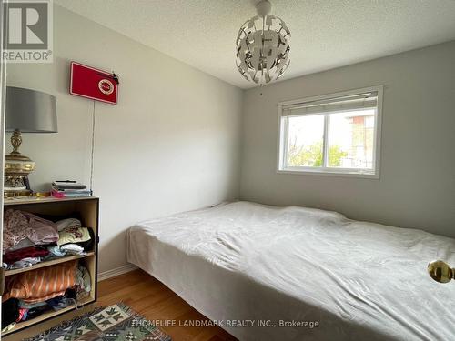 14 Crompton Drive, Barrie, ON - Indoor Photo Showing Bedroom