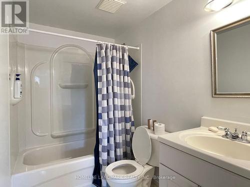 14 Crompton Drive, Barrie, ON - Indoor Photo Showing Bathroom