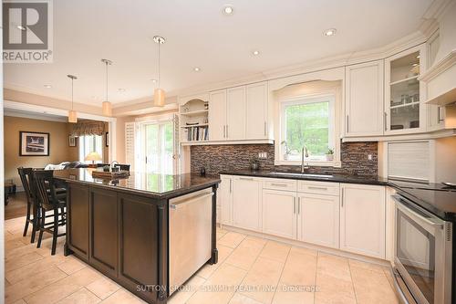 7262 Windrush Court, Mississauga, ON - Indoor Photo Showing Kitchen With Stainless Steel Kitchen With Upgraded Kitchen