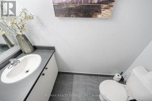 217 - 215 Queen Street E, Brampton, ON - Indoor Photo Showing Bathroom