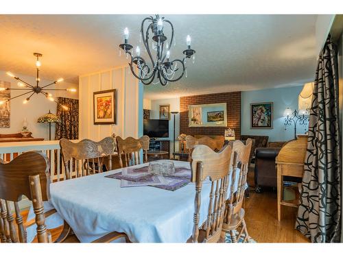 3832 Woodland Drive, Trail, BC - Indoor Photo Showing Dining Room