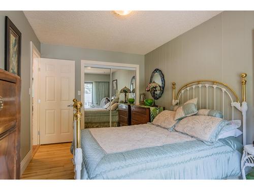 3832 Woodland Drive, Trail, BC - Indoor Photo Showing Bedroom