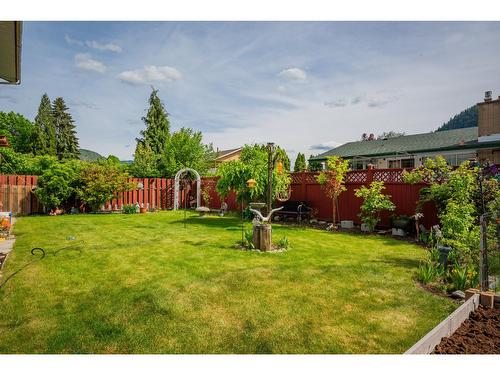 3832 Woodland Drive, Trail, BC - Outdoor With Backyard